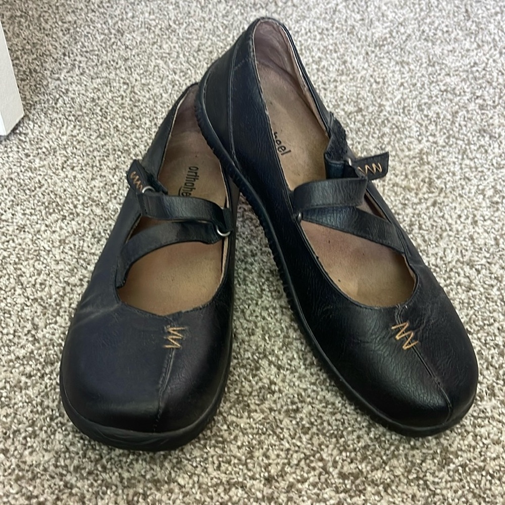 Orthaheel black Mary Jane-style shoes, size 8.5